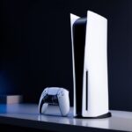 PlayStation 5 Konsole mit DualSense Controller – Erscheinungsdatum PS5